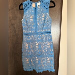 Chic Blue Lace Midi Dress